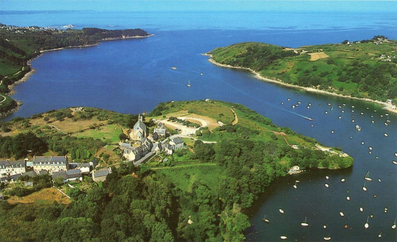 Le Yaudet Hotel Ploulech Bagian luar foto