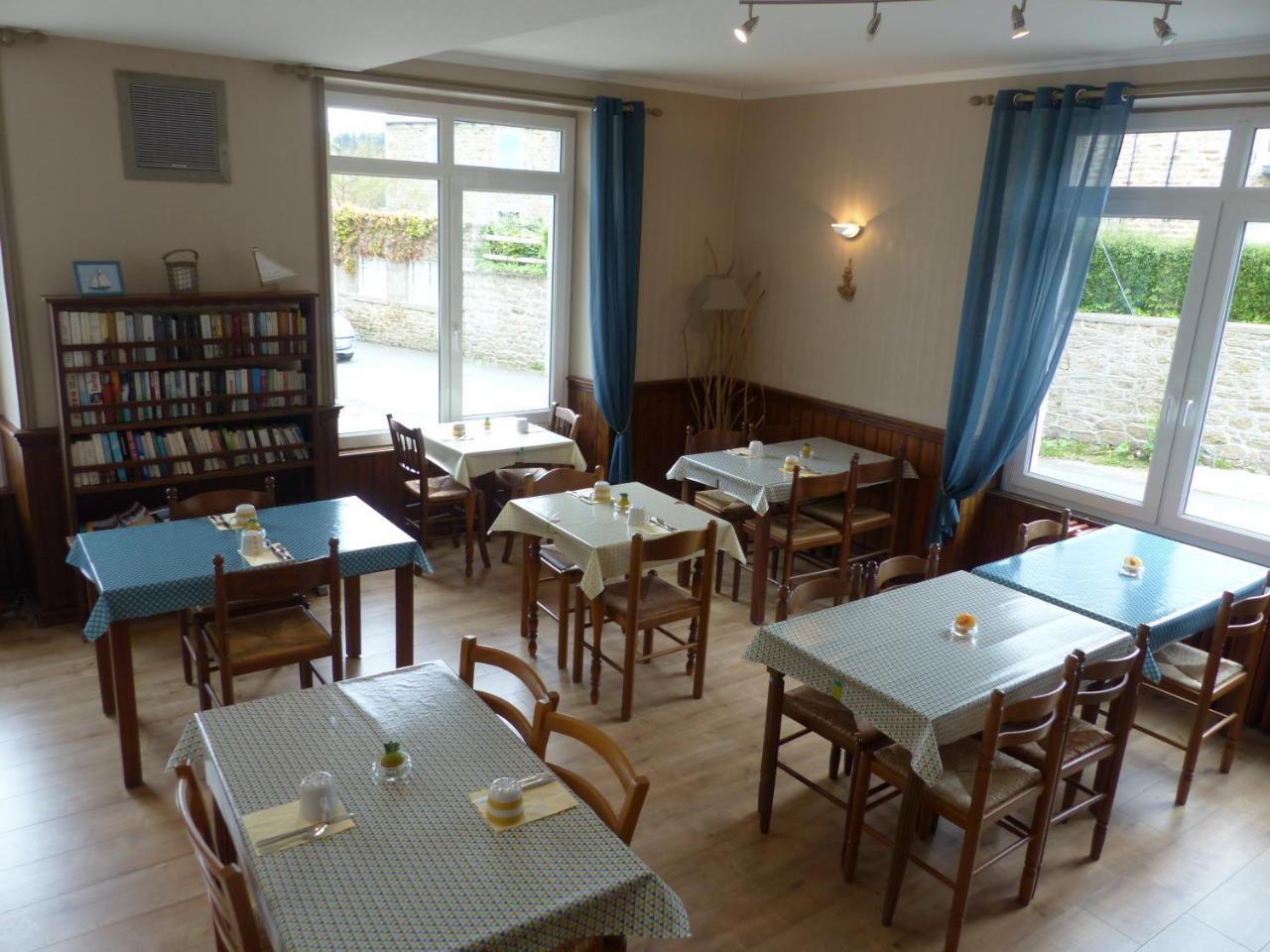 Le Yaudet Hotel Ploulech Bagian luar foto